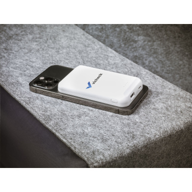 Logotrade business gifts photo of: Force Magnetic RCS Recycled Wireless Powerbank 5000