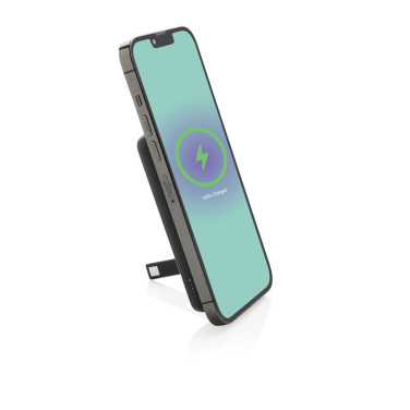 Logotrade promotional giveaway image of: Zen RCS rplastic 5000 mah 5W magnetic bamboo powerbank