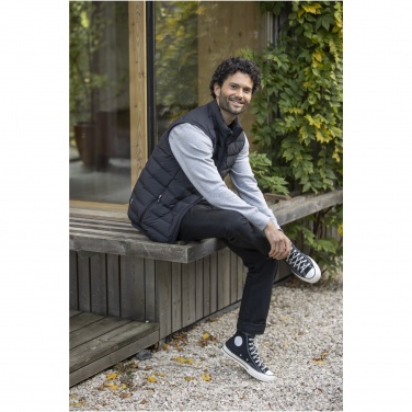 Logotrade reklaamkingituse foto: Caltha meeste udusulgedega vest