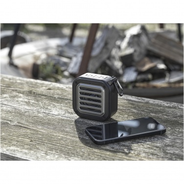 Logotrade ärikingitused pilt: Solo 3W IPX5 RCS taaskasutatud plastikust päikeseenergia Bluetooth® kõlar karabiiniga 