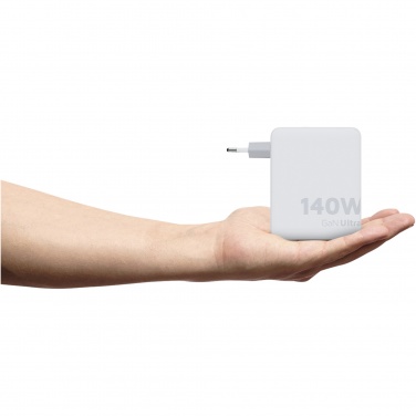 Logotrade reklaamtoote foto: Xtorm XVC2140 GaN Ultra 140 W reisilaadija 240 W USB-C PD kaabliga