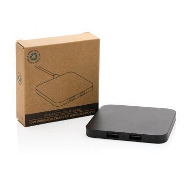 Logotrade reklaamkingi foto: RCS taaskasutatud plastist 10 W juhtmeta laadija USB-portidega