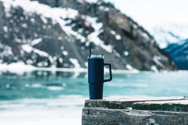 Logotrade ärikingituse foto: Käepidemega termoskruus, 900 ml
