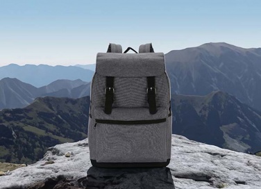 Logotrade reklaamtoote foto: Sülearvuti seljakott magnetilise pandlaga rihmadega