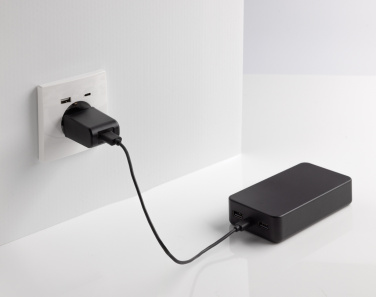 Logo trade ärikingid foto: Boostcore RCS taaskasutatud plastist akupank 20 000 mAh USB C