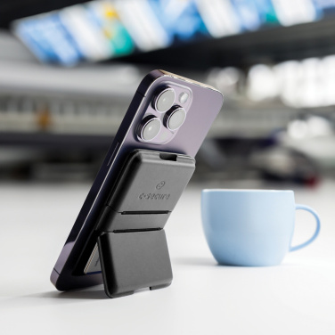 Logotrade firmakingituse foto: C-Secure MagSafe kaardihoidja telefonile