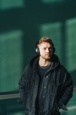 Logotrade mainostuotet kuva: Urban Vitamin Cupertino RCS ANC kuulokkeet