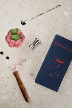 Logotrade mainoslahjat kuva: VINGA joukko cocktailtarvikkeita