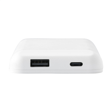Logotrade mainostuotet kuva: Force Magnetic RCS kierrätetty langaton Powerbank 5000