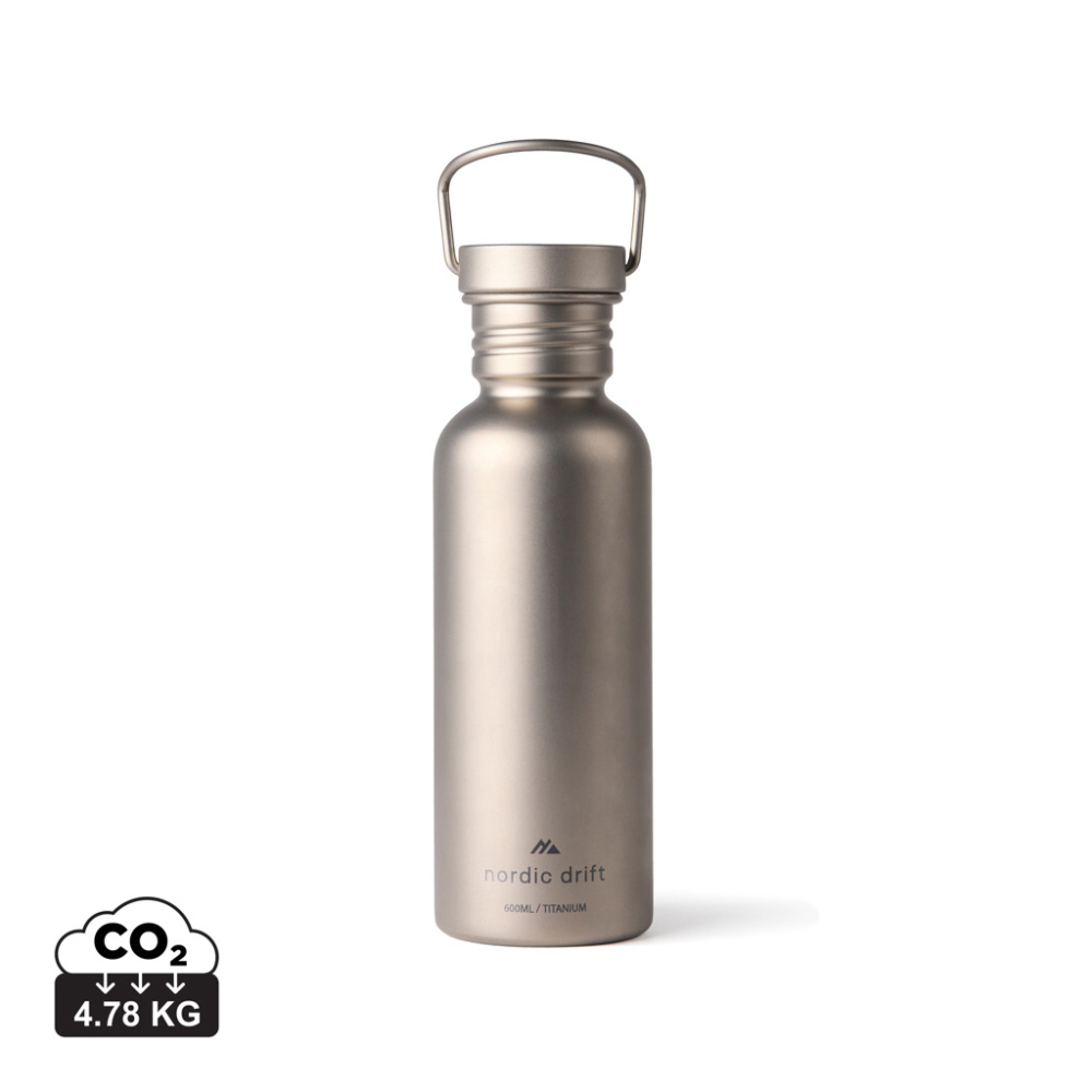 Logotrade liikelahja mainoslahja kuva: Nordic Drift Trail -ultrakevyt titaanijuomapullo 600 ml