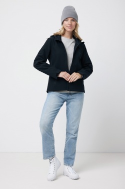 Logotrade profilprodukter bild: Iqoniq Makalu soft shell damjacka i återvunnen polyester