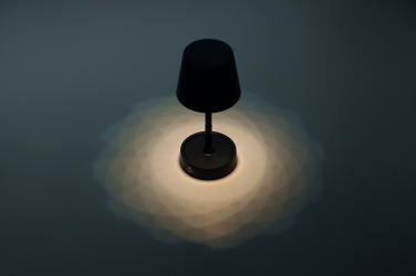 Logotrade reklamprodukter bild: USB-laddningsbar bordslampa