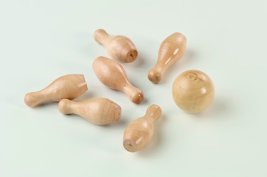Logotrade kampanjprodukter bild: Mini bowlingspel i furu