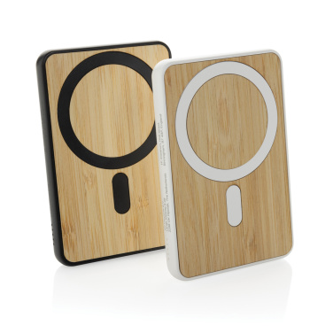 Logotrade profilprodukter bild: Zen RCS plast 5000 mah 5W magnetisk powerbank i bambu