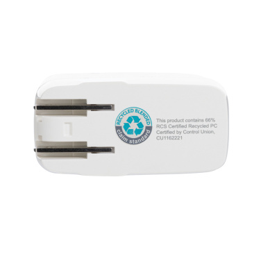 Logotrade profilprodukter bild: TravelCharge Pro RCS rplastisk reseladdare med USB C