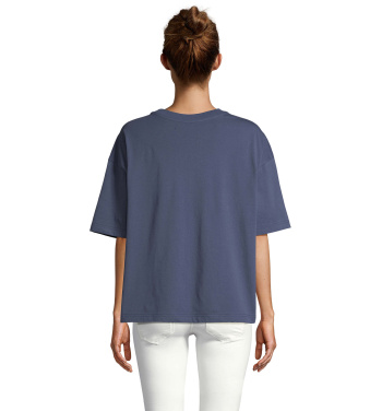 Logotrade kampanjprodukter bild: BOXY WOMEN OVERSIZE T-SHIRT