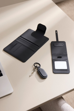 Logotrade profilprodukter bild: VINGA Baltimore RCS Passport Cover With Finder Dual