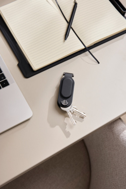 Logotrade profilprodukter bild: VINGA Baltimore RCS Key Organiser With Finder Dual